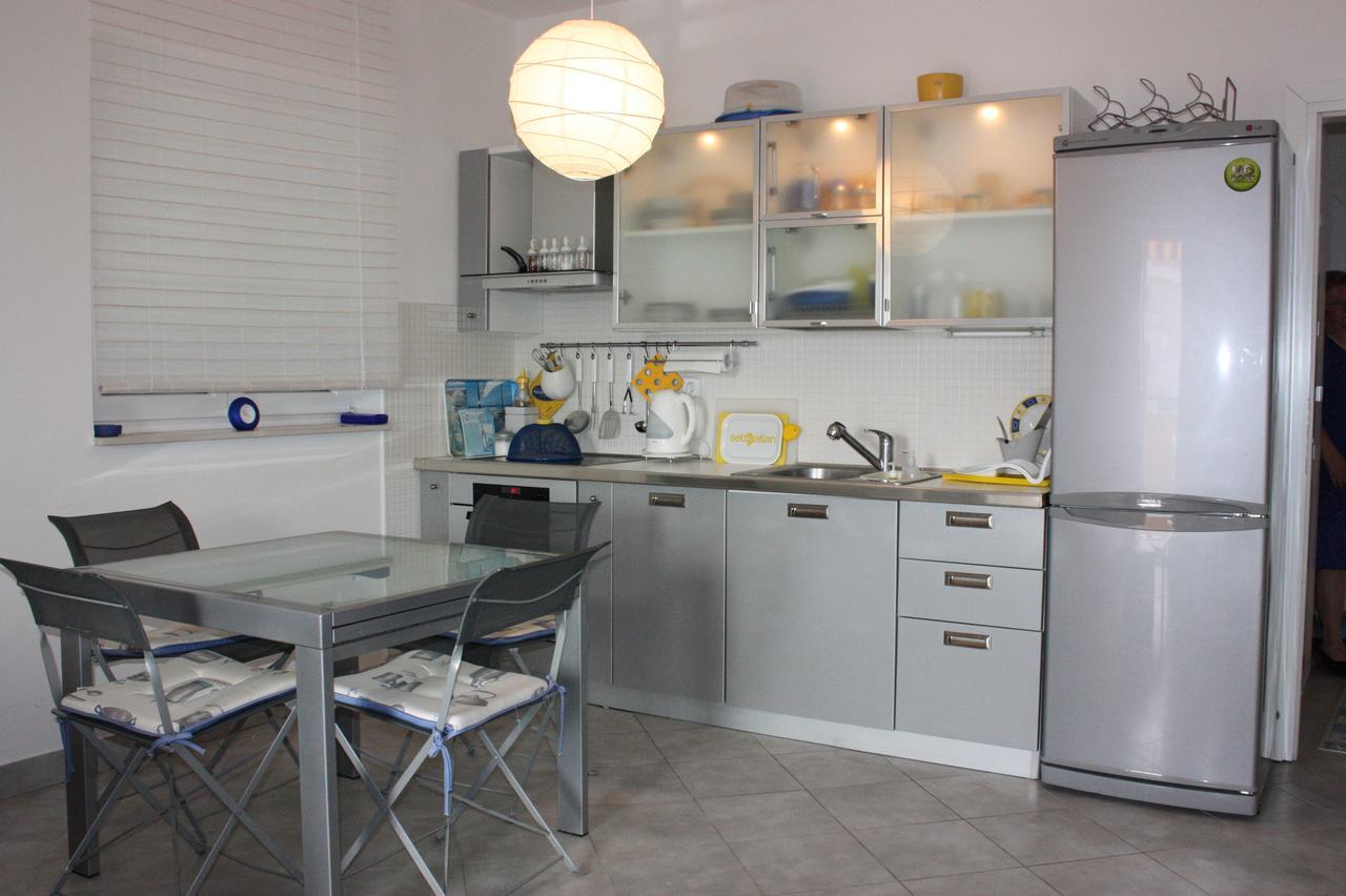 Apartments Jtv Simuni Колан Екстер'єр фото